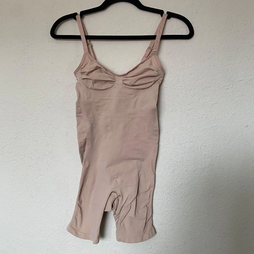 SKIMS‎ SEAMLESS SCULPT MID THIGH BODYSUIT Clay Size 2X